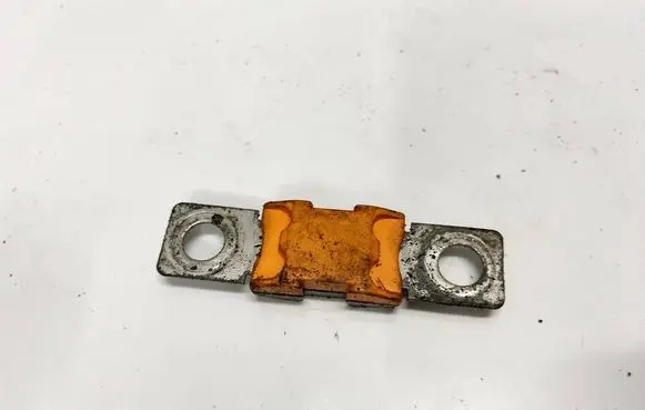 Mercedes-Benz Vito Viano W639 Fuse 32v0504 150a
