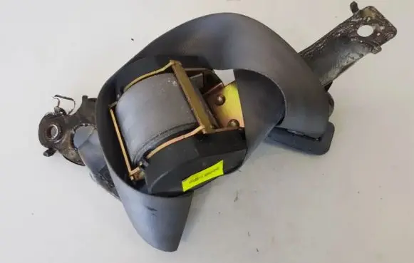 Renault Megane I Front seatbelt b506014Ac27