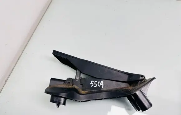 Volkswagen Touran II Accelerator throttle pedal 1T1723503N
