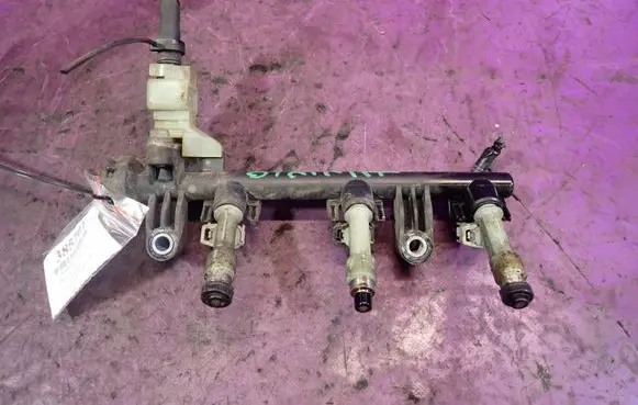 Peugeot 107 Fuel main line pipe 