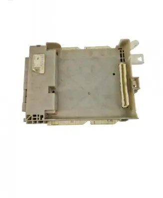 Toyota Prius (XW30) Fuse module 8273047520