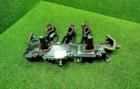 Renault Master III Intake manifold 118305765R 3345