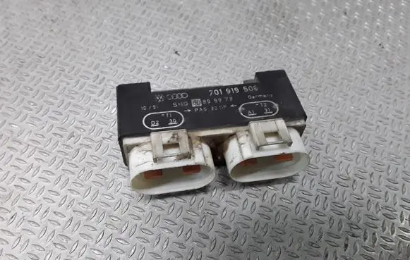 Volkswagen Transporter - Caravelle T4 Coolant fan relay 701919506