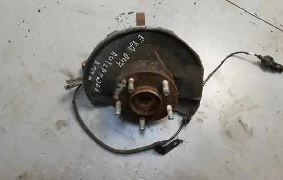 Mitsubishi Outlander Front wheel hub