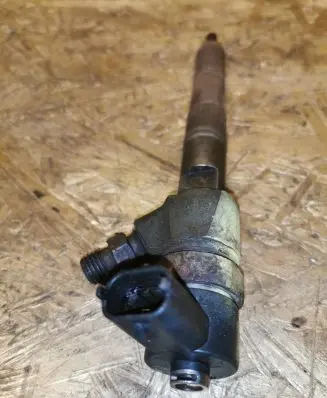 Alfa Romeo 159 Fuel injector 0445110213