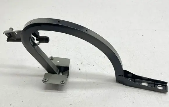 Tailgate/trunk/boot hinge