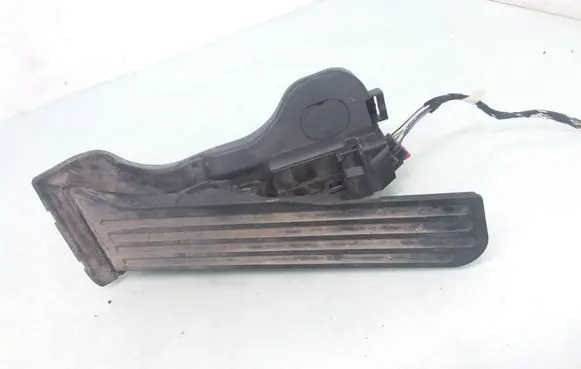 Volkswagen PASSAT B7 Accelerator throttle pedal 1K1723503AP