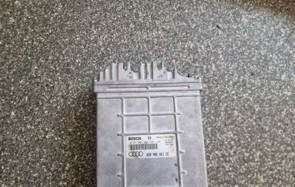 Audi A4 S4 B5 8D Engine control unit/module 028906021CE