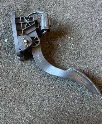 Hyundai Getz Accelerator throttle pedal 327261C800