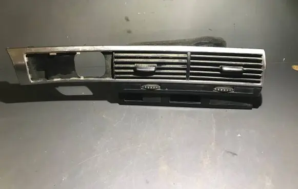 Audi A6 S6 C6 4F Dash center air vent grill 4F1820951