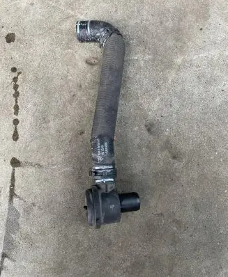 Porsche 718 Cayman 982 982c Engine coolant pipe/hose 982129453
