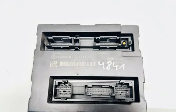 Audi A4 S4 B8 8K Comfort/convenience module 8K0907064CC 0131209188