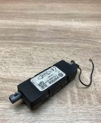 Volkswagen Touran I Antenna control unit 1T0035577 VW358
