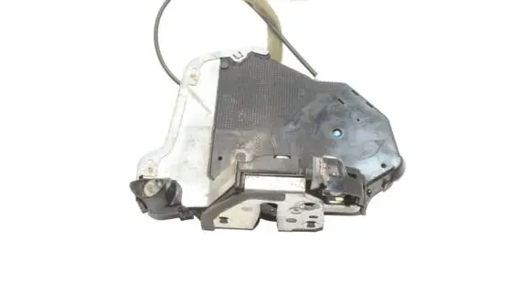 Honda CR-V Front door lock