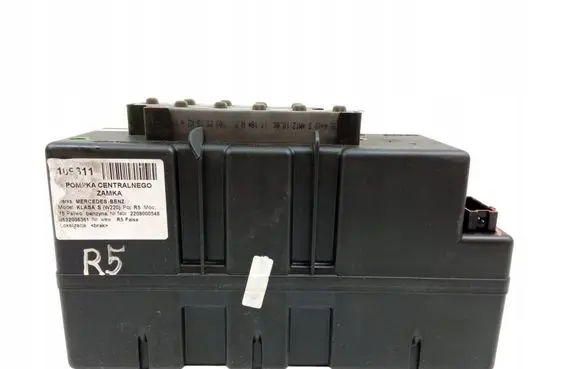 Mercedes-Benz S W220 Central locking vacuum pump 2208000548