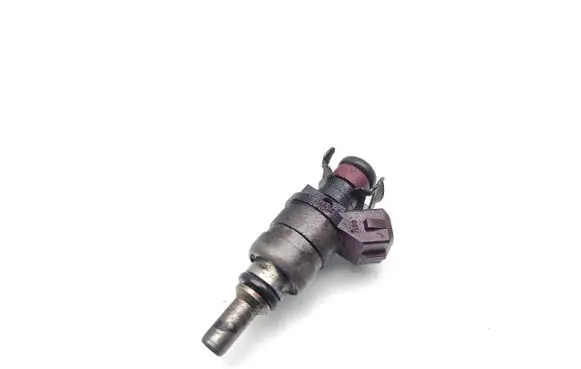 Mercedes-Benz CLK AMG A208 C208 Fuel injector A2710780023