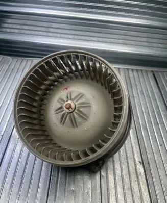 Toyota Yaris Heater fan/blower 1940000821