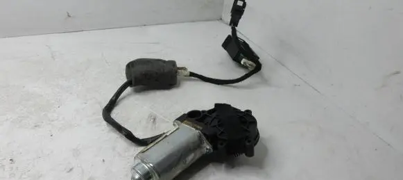 Audi A8 S8 D3 4E Rear door curtain motor 4B0961963B 2MM95 002930004100
