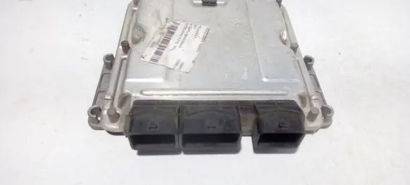 Peugeot 807 Engine control unit/module 0281011133 9647474680