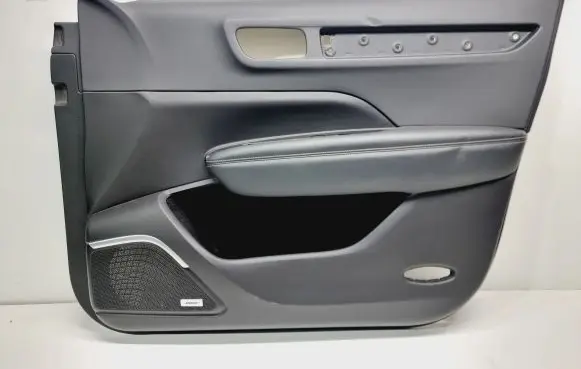 Renault Koleos II Front door card panel trim 809004695R