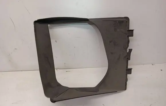 Porsche Macan (95B) Intercooler air guide/duct channel 95B117335B 958117335