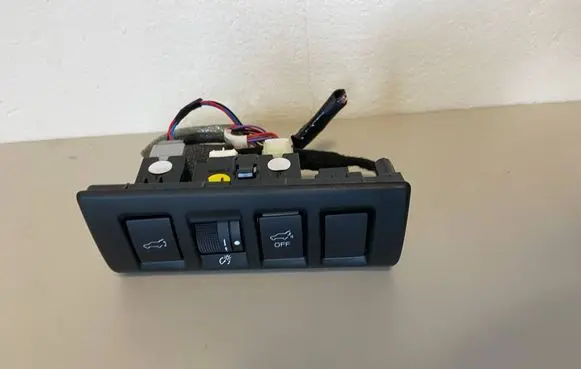 Subaru Outback (BT) Central console control unit 