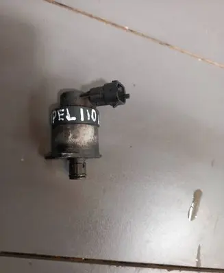 Opel Zafira B Fuel pressure sensor 0928400