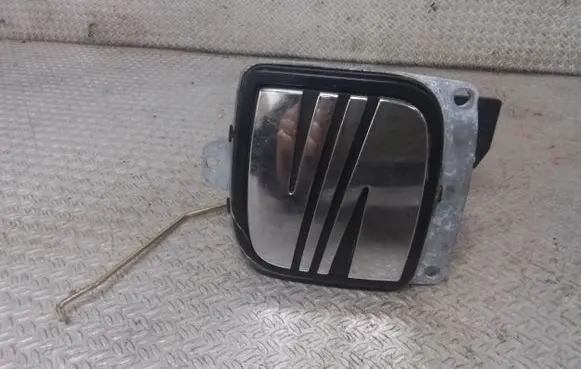 Seat Ibiza III (6L) Tailgate/trunk/boot exterior handle 6L6827573 ZSB1M5862159C