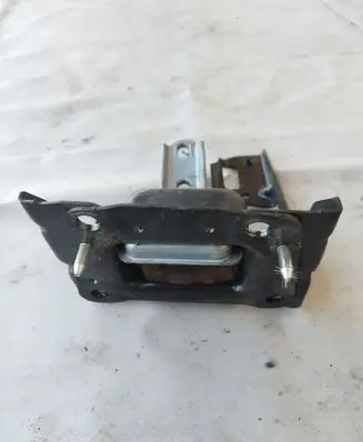 Peugeot 2008 I Gearbox mount 9801521580