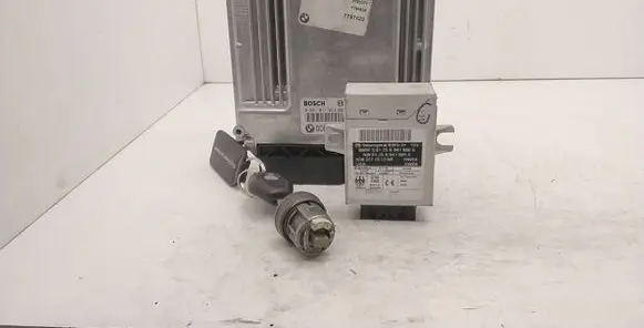 BMW X5 E53 Engine control unit/module 7794626 1039S04407 0281011414