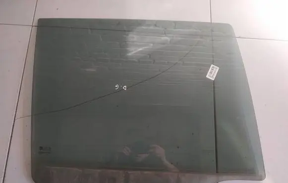 Opel Zafira A Rear door window glass AS3