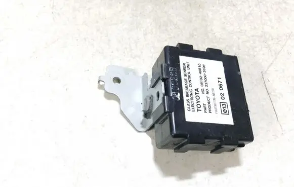Toyota RAV 4 (XA30) Window wiper relay 0819248810 08192-48810