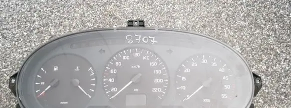 Renault Scenic I Speedometer (instrument cluster) 7700847784
