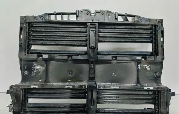 Ford Kuga III Radiator trim LX6B-A16E146-B2