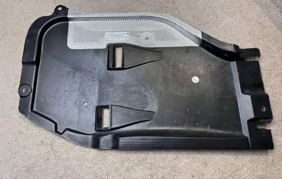 Mercedes-Benz GLA W156 X156 Engine splash shield/under tray A2465201523