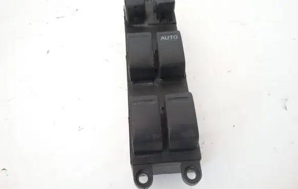 Nissan X-Trail T30 Electric window control switch