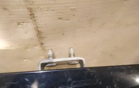 Hyundai Tucson JM Tailgate/trunk/boot hinge 