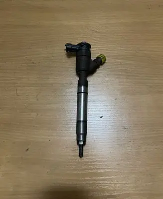 KIA Sportage Fuel injector 338002A610 0445110589