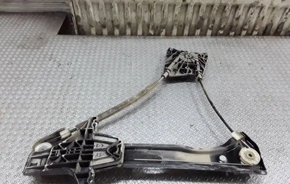Volkswagen PASSAT B7 USA Rear window lifting mechanism without motor 561839461C