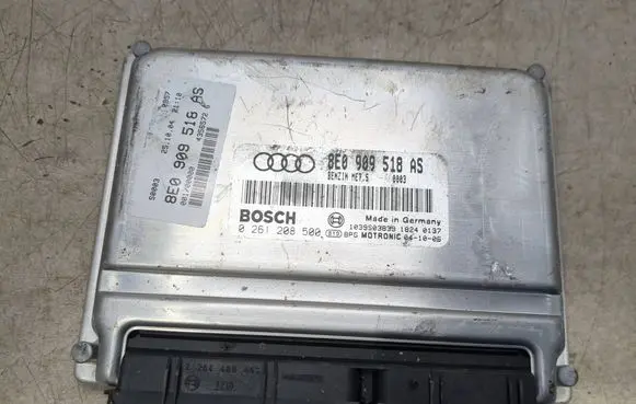 Audi A4 S4 B7 8E 8H Engine control unit/module 8E0909518AS 1039S03839 0261208500