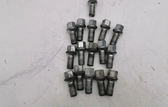 Skoda Octavia Mk4 Nuts/bolts 