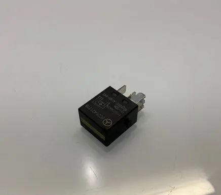 Mercedes-Benz E W211 Other relay 0025421219 032642A A1301X43