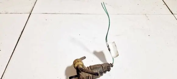 Mitsubishi Colt Windscreen/windshield washer pump