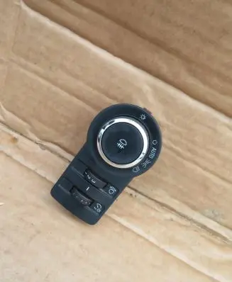 Opel Insignia A Light switch 13268704