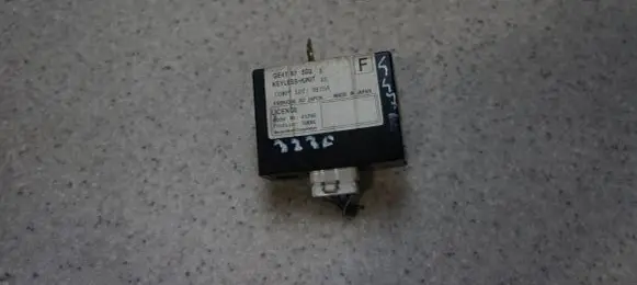 Mazda 323 F Door central lock control unit/module GE4T675D2 GE4T675D2B 9E25A