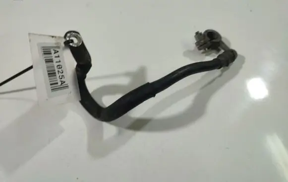 Audi A3 S3 8P Positive cable (battery) 