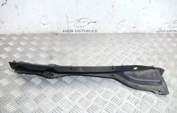 Mazda CX-7 Fender end trim E221507X2