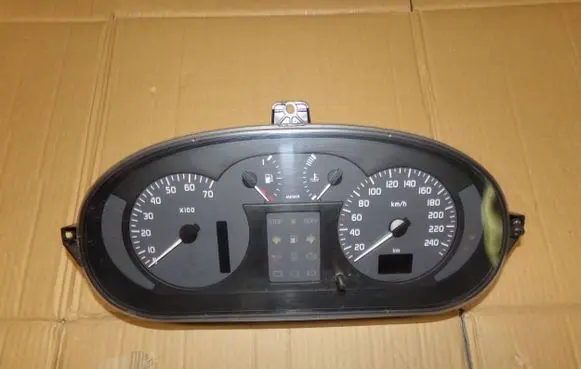 Renault Scenic I Speedometer (instrument cluster) 8200038772