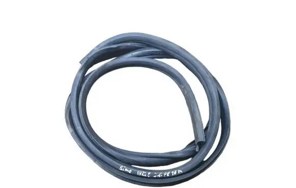 Iveco Daily 5th gen Front door rubber seal