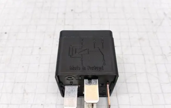 Ford Focus Other relay FOAB14B192AA